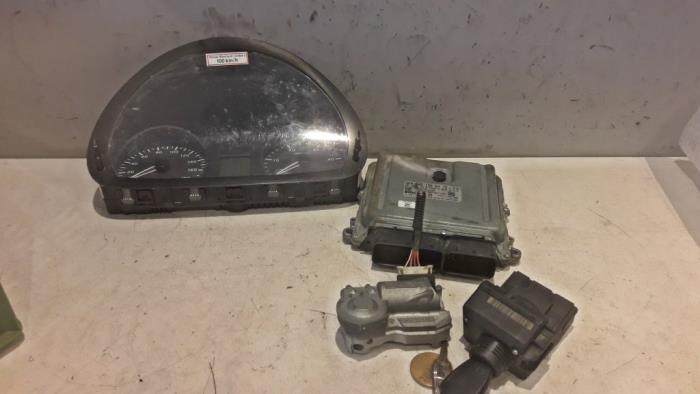 Ignition lock + computer Mercedes Sprinter 3,5t (906.63), 2006 / 2020 209 CDI 16V, Delivery, Diesel, 2.148cc, 65kW, RWD, OM646984, 2006-06, 906.611; 906.613 (Used)