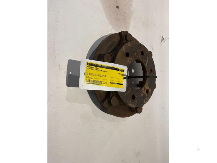 Front wheel hub Mercedes Sprinter 3,5t 515 CDI 16V 4x4 A9063300844