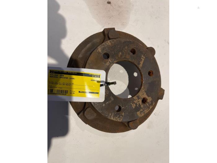 Front wheel hub Mercedes Sprinter 3,5t 515 CDI 16V 4x4 A9063300844