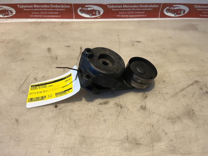 Gebrauchte Spanrolle multiriem Mercedes ML II (164/4JG) 3.0 ML-280 CDI 4-Matic V6 24V Preis € 42,00 Margenregelung angeboten von Tijdeman Mercedes Onderdelen