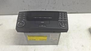 Used Radio CD player Mercedes E (W211) 2.7 E-270 CDI 20V Price € 90,00 Margin scheme offered by Tijdeman Mercedes Onderdelen