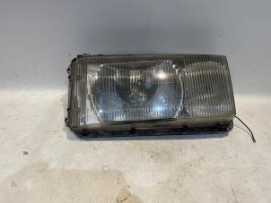 Used Headlight, left Mercedes S (W116) 280 S Price on request offered by Tijdeman Mercedes Onderdelen