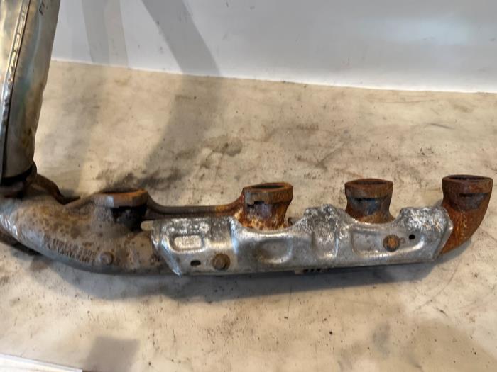 Exhaust manifold from a Mercedes-Benz S (W126) 420 SE,SEL 1986