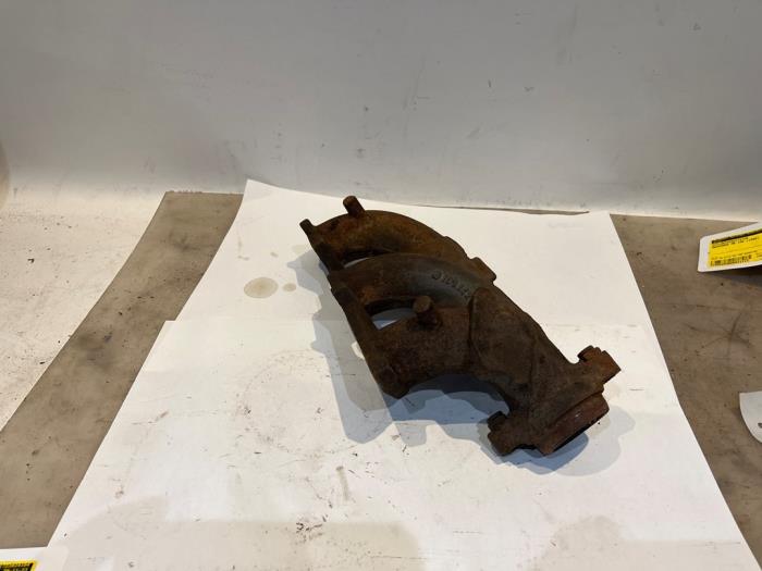 Exhaust manifold from a Mercedes-Benz S (W108/109) 280 S 1970