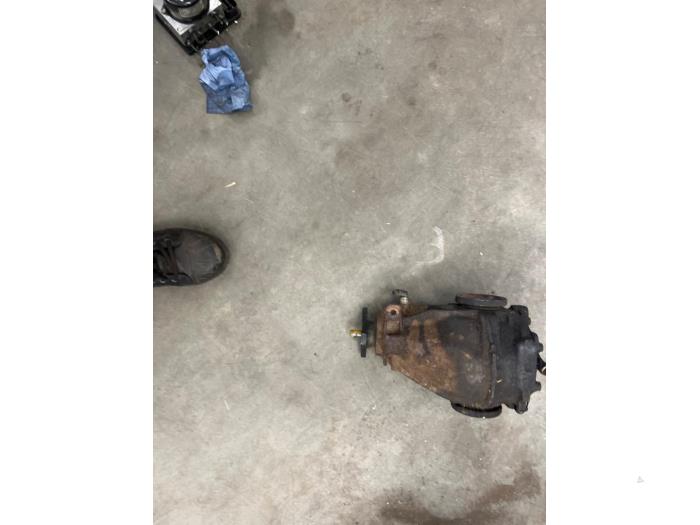Front differential from a Mercedes-Benz E (W124) 2.3 230 E 1989