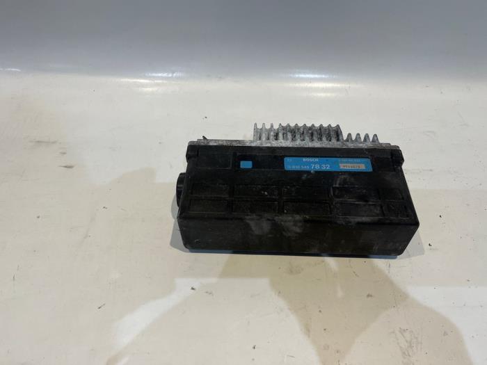 Begagnade ABS-dator Mercedes E (C124) 2.3 230 CE Pris € 45,00 Marginaltabell erbjuds av Tijdeman Mercedes Onderdelen