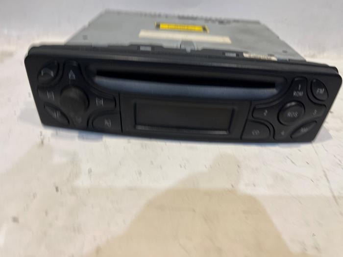 Radioodtwarzacz CD z Mercedes-Benz C Combi (S203) 2.6 C-240 18V 2001
