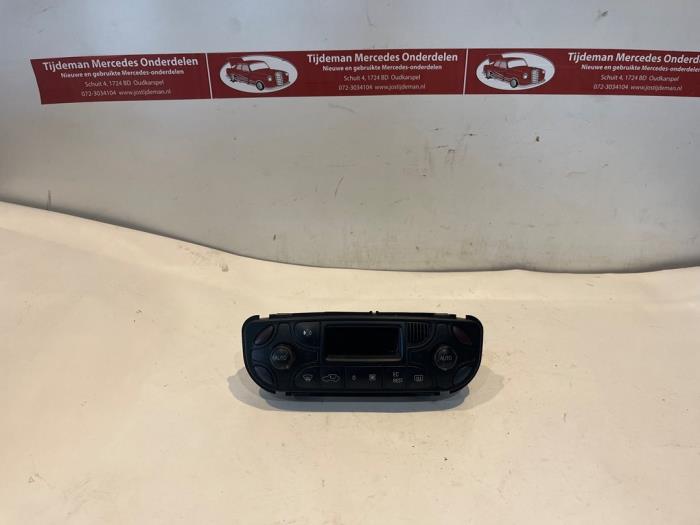 Begagnade Klimatpanel Mercedes C Combi (S203) 2.7 C-270 CDI 20V Pris € 50,00 Marginaltabell erbjuds av Tijdeman Mercedes Onderdelen
