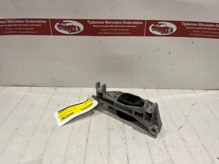 Used Engine mount Mercedes Citan (415.6) 1.5 109 CDI Price on request offered by Tijdeman Mercedes Onderdelen
