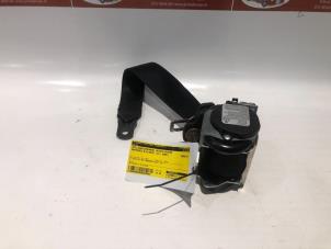 Begagnade Bakre säkerhetsbälte, höger Mercedes B (W245) 2.0 B-200 16V Turbo Pris € 45,00 Marginaltabell erbjuds av Tijdeman Mercedes Onderdelen