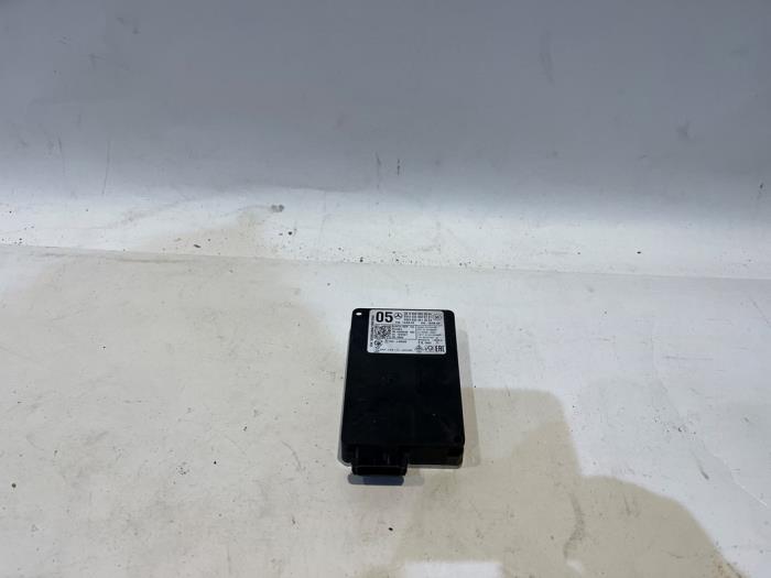Usados Sensor de radar Mercedes A (W176) 1.6 A-180 16V Precio € 225,00 Norma de margen ofrecido por Tijdeman Mercedes Onderdelen