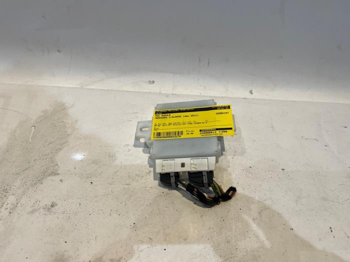 Begagnade PDC-modul Mercedes C Estate (S204) 1.8 C-180 CGI 16V Pris € 39,00 Marginaltabell erbjuds av Tijdeman Mercedes Onderdelen