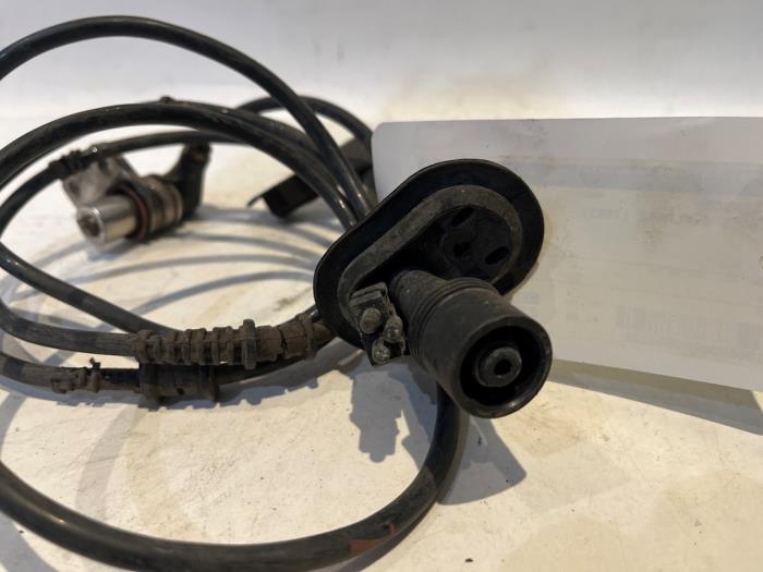 Begagnade ABS-sensor Mercedes E (C124) 2.0 200 CE 16V Pris € 41,00 Marginaltabell erbjuds av Tijdeman Mercedes Onderdelen