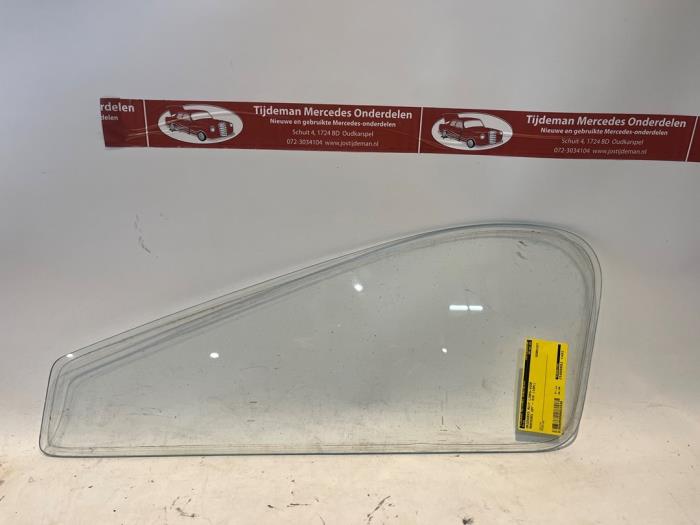 Usados Ventanilla triangular izquierda delante Mercedes L serie 4t (309/611) 410D Precio € 30,00 Norma de margen ofrecido por Tijdeman Mercedes Onderdelen