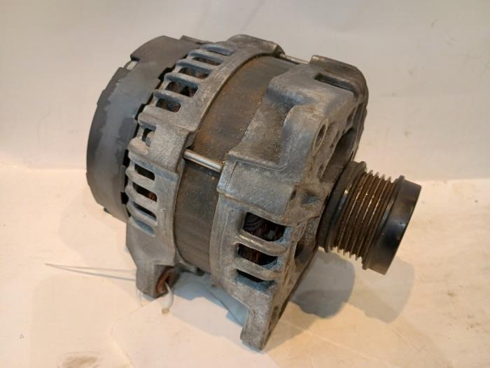 Gebrauchte Dynamo Mercedes A (W176) 1.6 A-180 16V Preis € 75,00 Margenregelung angeboten von Tijdeman Mercedes Onderdelen