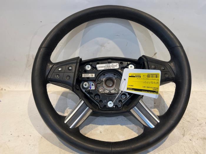 Gebrauchte Lenkrad Mercedes ML II (164/4JG) 3.0 ML-280 CDI 4-Matic V6 24V Preis € 43,00 Margenregelung angeboten von Tijdeman Mercedes Onderdelen