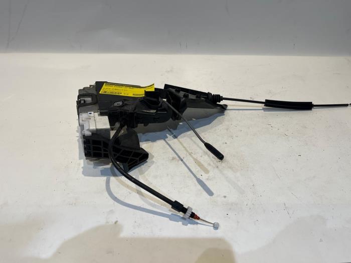Door soft close latching motor