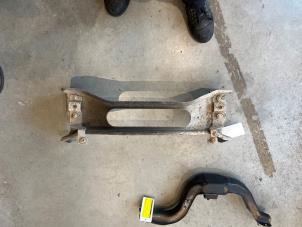 Engine mount from a Mercedes-Benz L serie 4t (309/611) 410D 1991