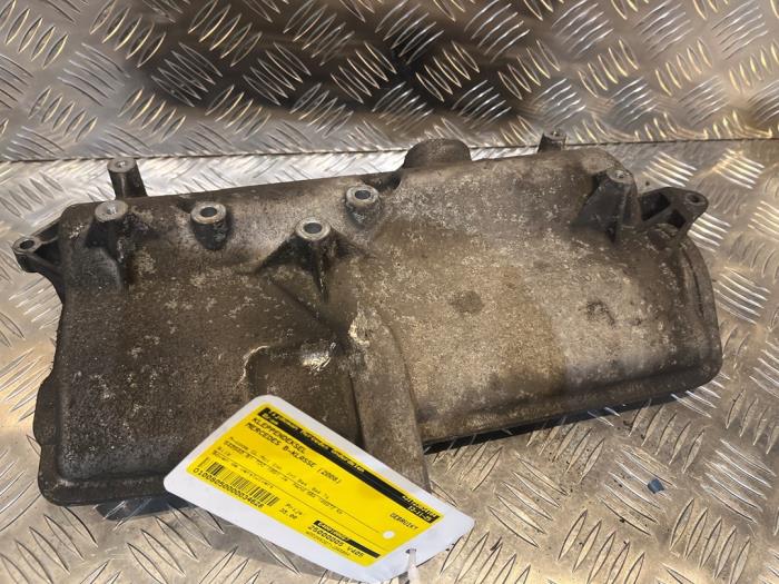 Gebrauchte Ventildeckel Mercedes B (W245) 2.0 B-180 CDI 16V Preis € 35,00 Margenregelung angeboten von Tijdeman Mercedes Onderdelen