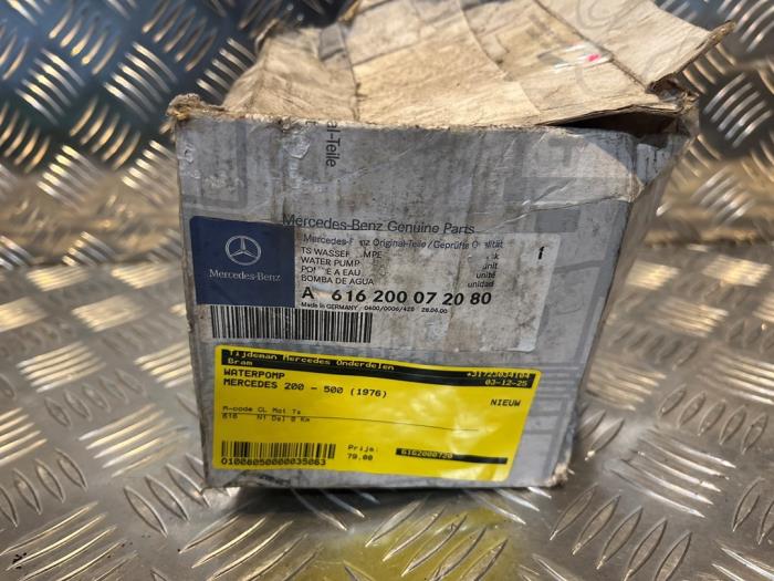 Nya Vattenpump Mercedes 200-300D (W123) 240 D Pris € 95,59 Inklusive moms erbjuds av Tijdeman Mercedes Onderdelen