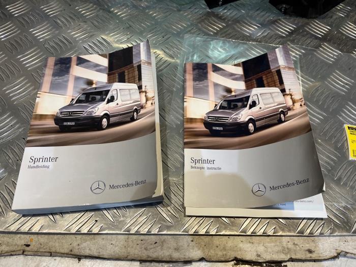 Używane Instrukcja Mercedes Sprinter 3,5t (906.63) 316 CDI 16V Cena € 48,40 Z VAT oferowane przez Tijdeman Mercedes Onderdelen