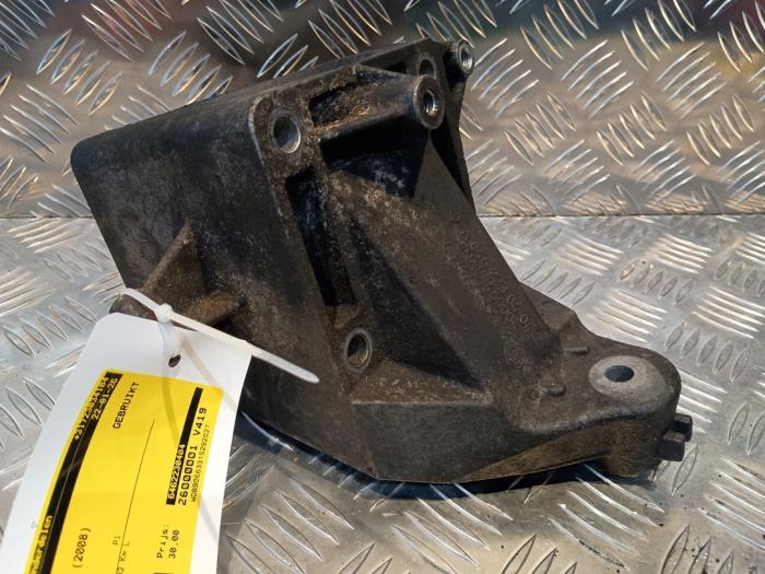 Used Engine mount Mercedes Sprinter 3,5t (906.63) 315 CDI 16V Price € 36,30 Inclusive VAT offered by Tijdeman Mercedes Onderdelen