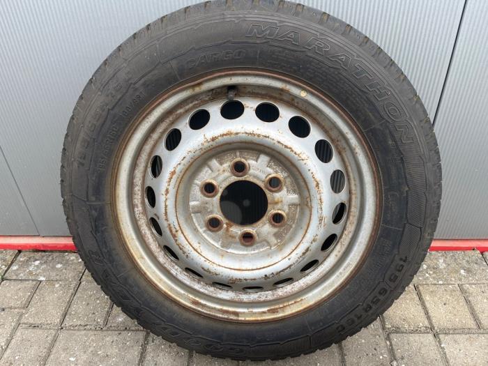Usagé Roue de secours Mercedes Sprinter 3,5t (906.73) 210 CDI 16V Euro 5 Prix € 84,70 Prix TTC proposé par Tijdeman Mercedes Onderdelen