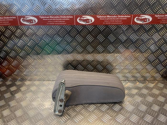 Begagnade Armstöd Mercedes E Combi (S124) 2.3 230 TE Pris € 90,00 Marginaltabell erbjuds av Tijdeman Mercedes Onderdelen