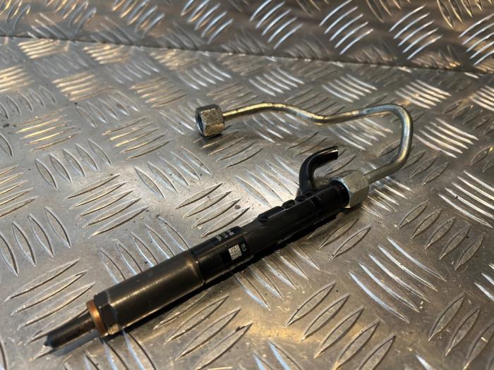Usagé Injecteurs Renault Megane III Grandtour (KZ) 1.5 dCi 90 Prix € 49,99 Règlement à la marge proposé par Tijdeman Mercedes Onderdelen