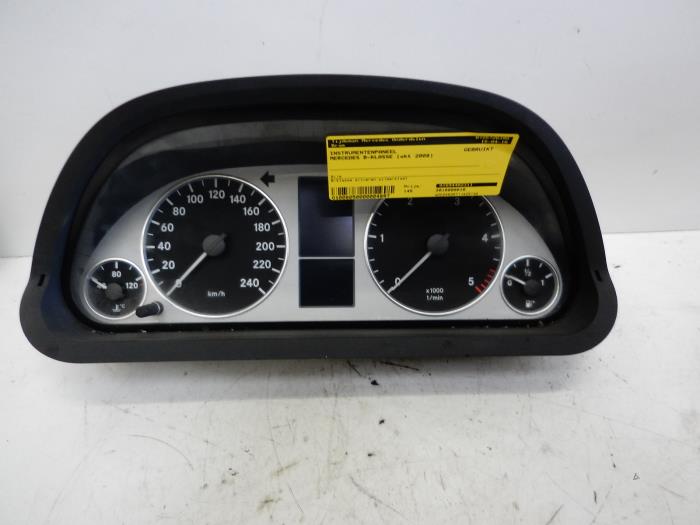 Begagnade Instrumentpanel Mercedes B (W245) 1.5 B-150 16V Pris € 145,00 Marginaltabell erbjuds av Tijdeman Mercedes Onderdelen