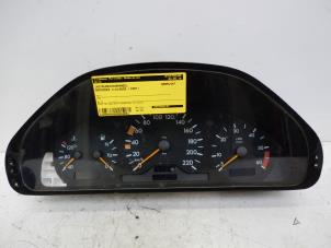 Gebrauchte Instrumentenbrett Mercedes C Combi (S202) 2.2 C-220 D 16V Preis € 40,00 Margenregelung angeboten von Tijdeman Mercedes Onderdelen