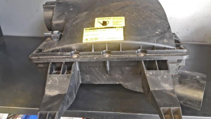 Begagnade Luftfilterhus Mercedes Sprinter 3t (903) 308 CDI 16V Pris € 25,00 Marginaltabell erbjuds av Tijdeman Mercedes Onderdelen