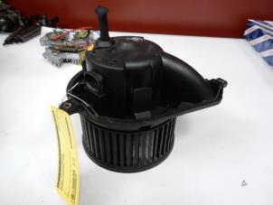Used Heating and ventilation fan motor Mercedes Sprinter 2t (901/902) 208 CDI 16V Price € 48,40 Inclusive VAT offered by Tijdeman Mercedes Onderdelen