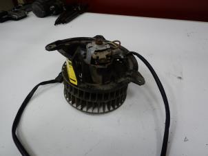 Used Heating and ventilation fan motor Mercedes 190 (W201) Price on request offered by Tijdeman Mercedes Onderdelen
