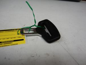 Used Front seatbelt buckle, left Mercedes Sprinter 3,5t (906.63) 310 CDI 16V Price € 24,20 Inclusive VAT offered by Tijdeman Mercedes Onderdelen