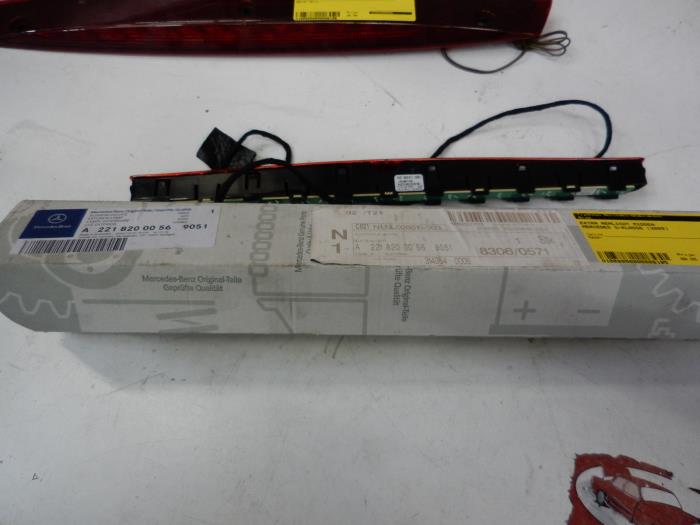 Third brake light Mercedes S 2218200056