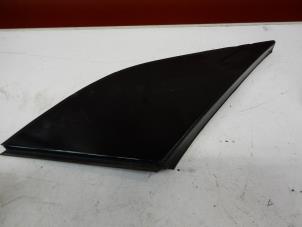 Begagnade Dekorstripe Mercedes B (W245) 2.0 B-180 CDI 16V Pris € 15,00 Marginaltabell erbjuds av Tijdeman Mercedes Onderdelen