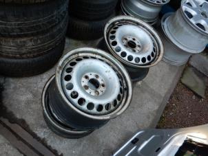 Used Set of wheels Mercedes E Combi (S211) Price € 120,00 Margin scheme offered by Tijdeman Mercedes Onderdelen
