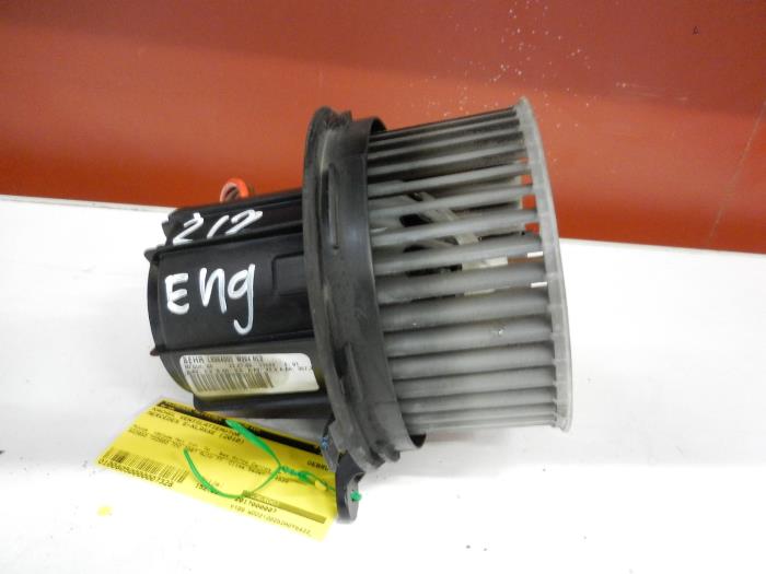Heating and ventilation fan motor from a Mercedes-Benz E (W212) E-350 BlueTec V6 24V 2010