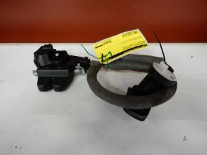 Used Tailgate lock mechanism Mercedes E (W212) E-350 BlueTec V6 24V Price on request offered by Tijdeman Mercedes Onderdelen