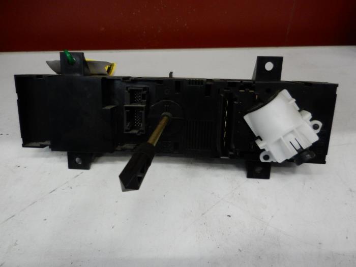 Heater control panel from a Mercedes-Benz Sprinter 3,5t (906.73) 211 CDI 16V 4x4 2008