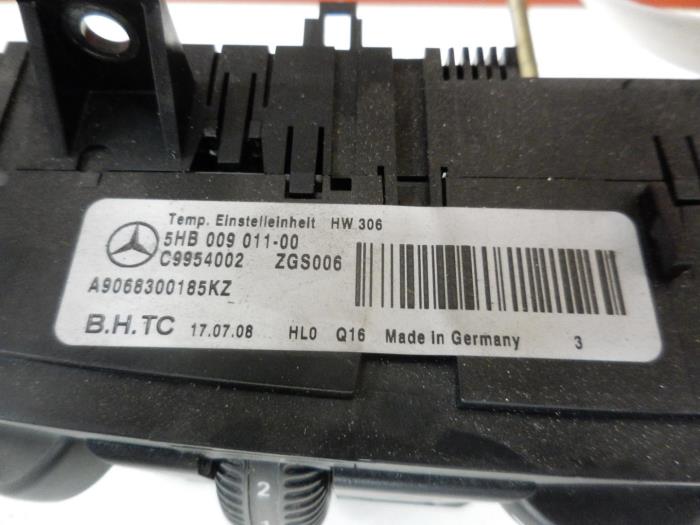 Heater control panel from a Mercedes-Benz Sprinter 3,5t (906.73) 211 CDI 16V 4x4 2008