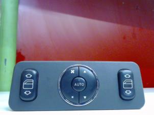 Usados Interruptor de ventanilla eléctrica Mercedes ML I (163) 270 2.7 CDI 20V Precio € 99,17 Norma de margen ofrecido por Tijdeman Mercedes Onderdelen