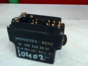 Used Glow plug relay Mercedes E (W210) 3.0 E-300D 24V Price € 40,00 Margin scheme offered by Tijdeman Mercedes Onderdelen