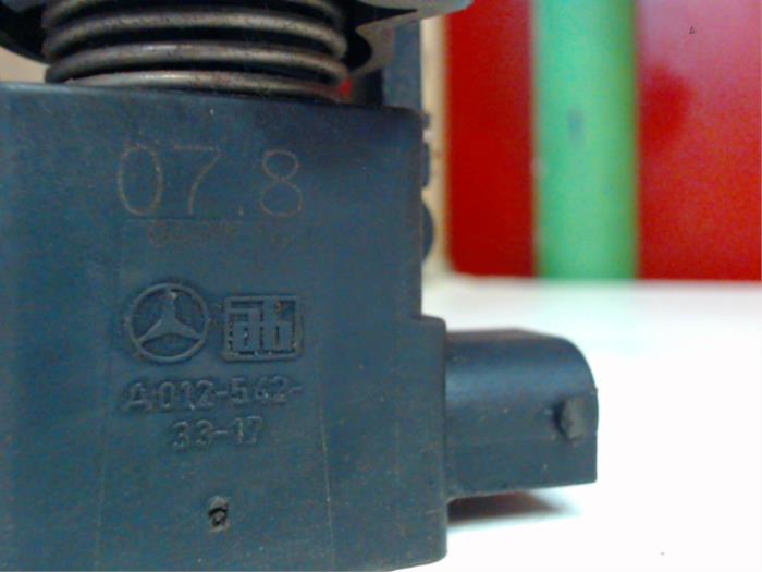 Gaspedalposition Sensor van een Mercedes-Benz SL (R129) 2.8 SL-280 V6 24V 1996