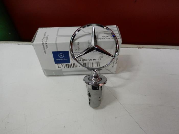 Star from a Mercedes-Benz 190 (W201)  1987