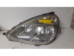 Used Headlight, left Mercedes A (W168) 1.9 A-190 Price € 35,00 Margin scheme offered by Tijdeman Mercedes Onderdelen