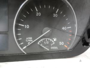 Usados Panel de instrumentación Mercedes Sprinter 3,5t (906.73) 210 CDI 16V Euro 5 Precio de solicitud ofrecido por Tijdeman Mercedes Onderdelen