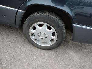 Used Set of wheels + tyres Mercedes E Combi (S124) 2.0 E-200 16V Price on request offered by Tijdeman Mercedes Onderdelen