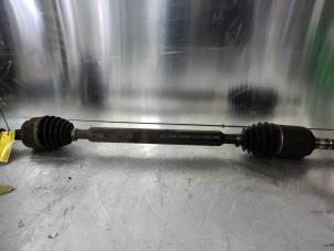 Used Front drive shaft, right Mercedes ML I (163) 400 4.0 CDI V8 32V Price on request offered by Tijdeman Mercedes Onderdelen